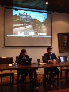 Arantxa Hernández, project coordinator from the FFE and Nuno Martinho, Executive Secretary of the CIMVDL in the presentation of the workshop in Viseu. 